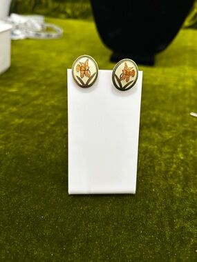 Vintage Cloisonné Floral Enamel Oval Stud Earrings in Cream